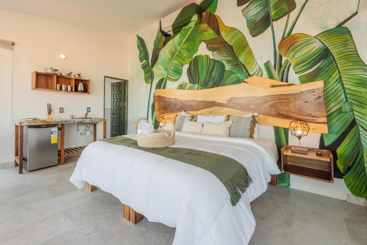 La Casa Blanca Aparthotel Puerto Vallarta Exterior photo