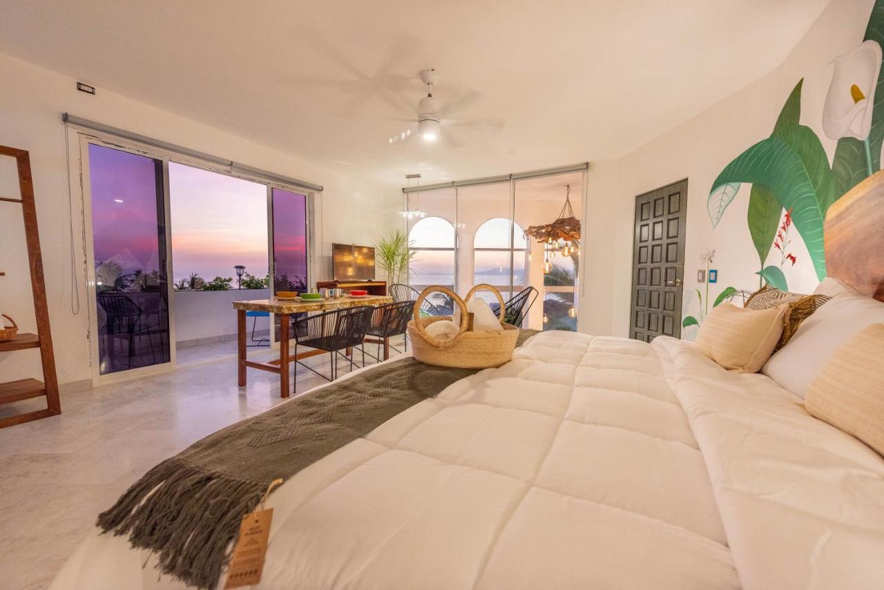 La Casa Blanca Aparthotel Puerto Vallarta Exterior photo