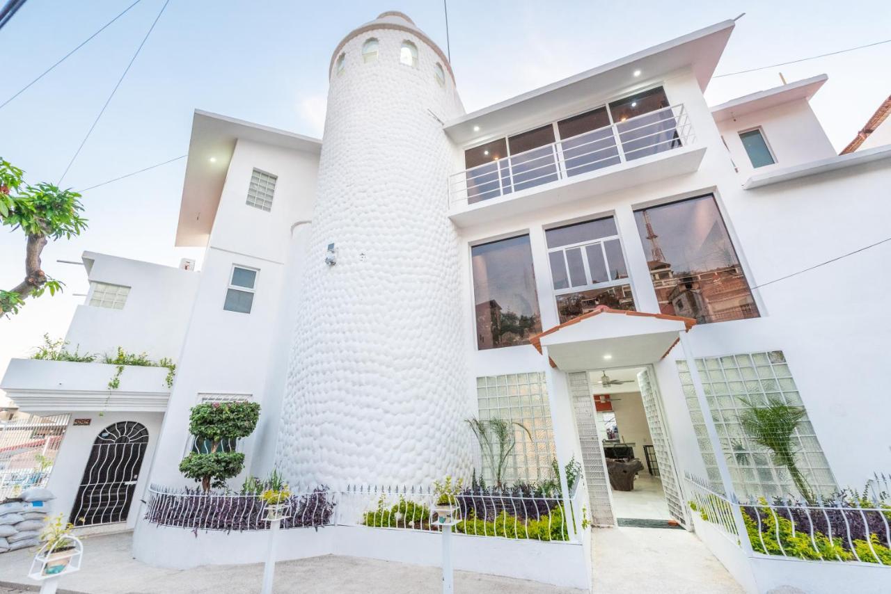 La Casa Blanca Aparthotel Puerto Vallarta Exterior photo